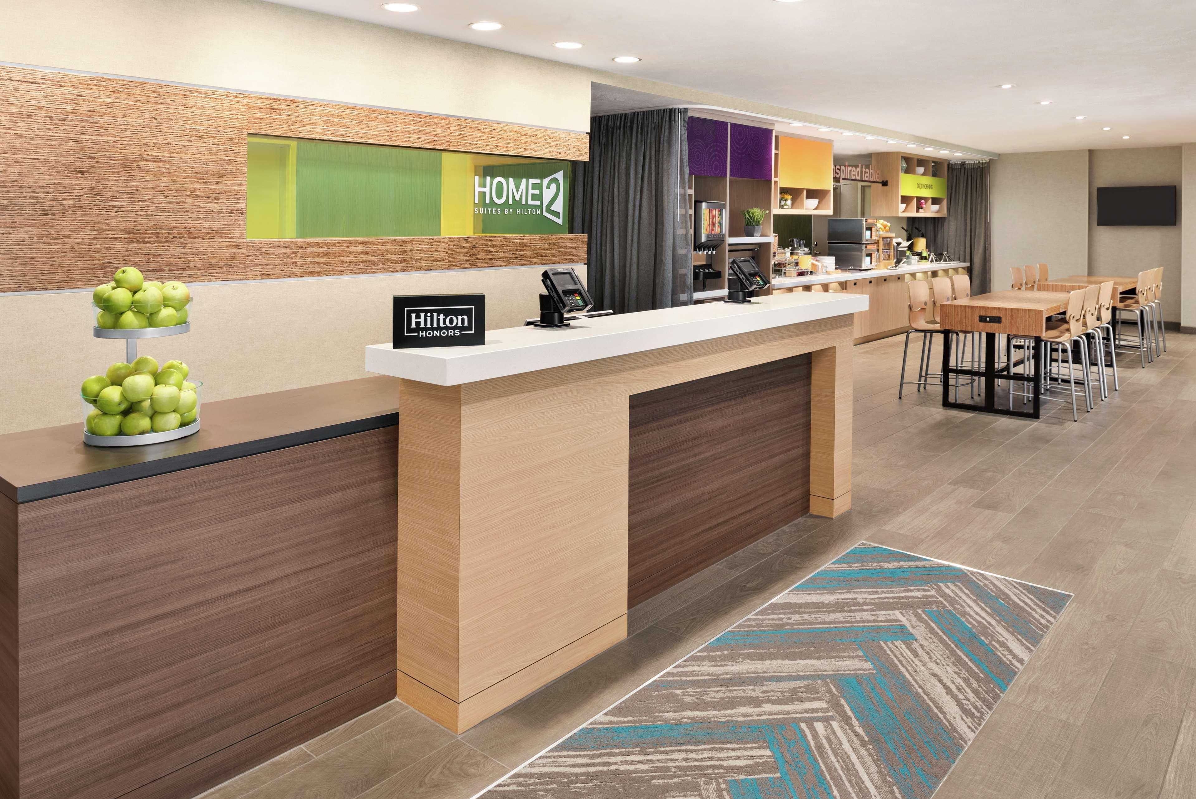 Home2 Suites By Hilton Bismarck Exterior photo