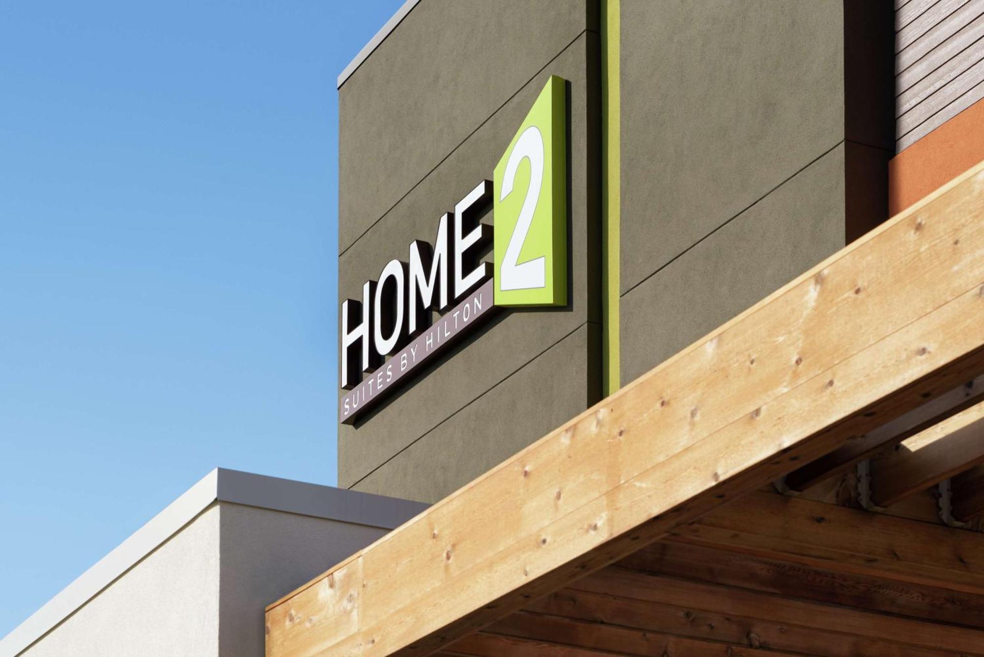 Home2 Suites By Hilton Bismarck Exterior photo