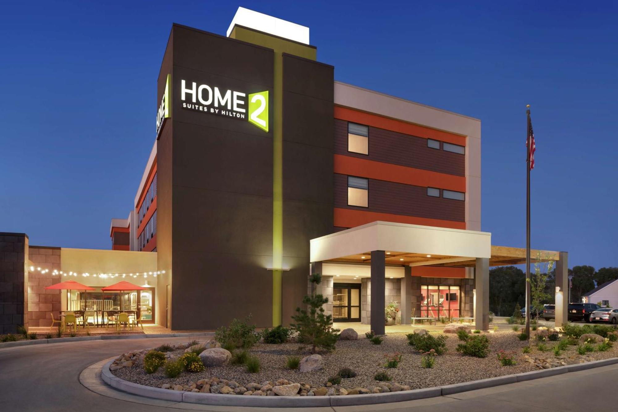 Home2 Suites By Hilton Bismarck Exterior photo