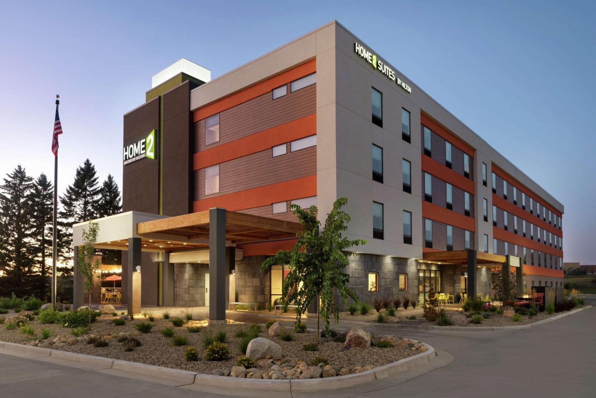 Home2 Suites By Hilton Bismarck Exterior photo
