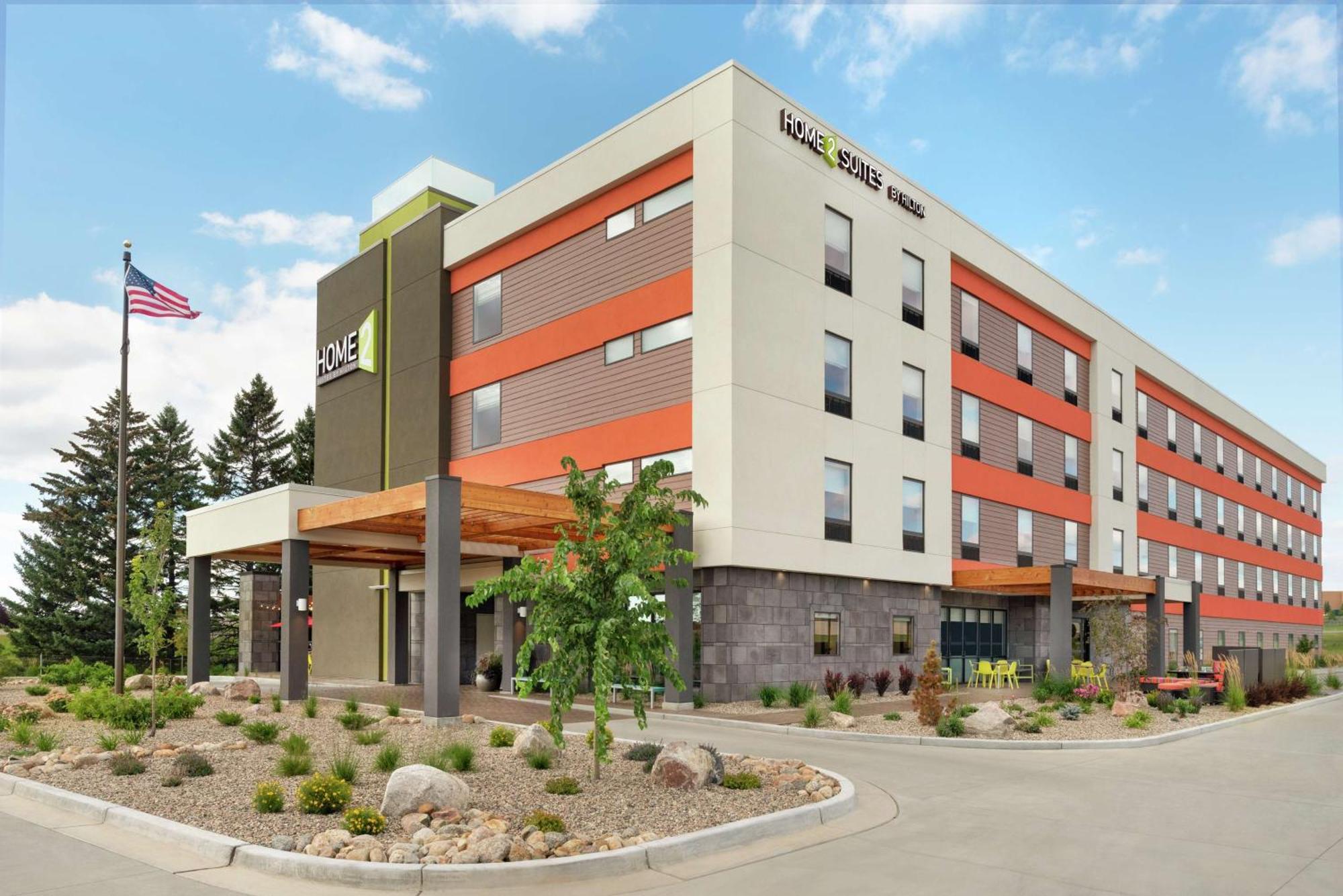 Home2 Suites By Hilton Bismarck Exterior photo